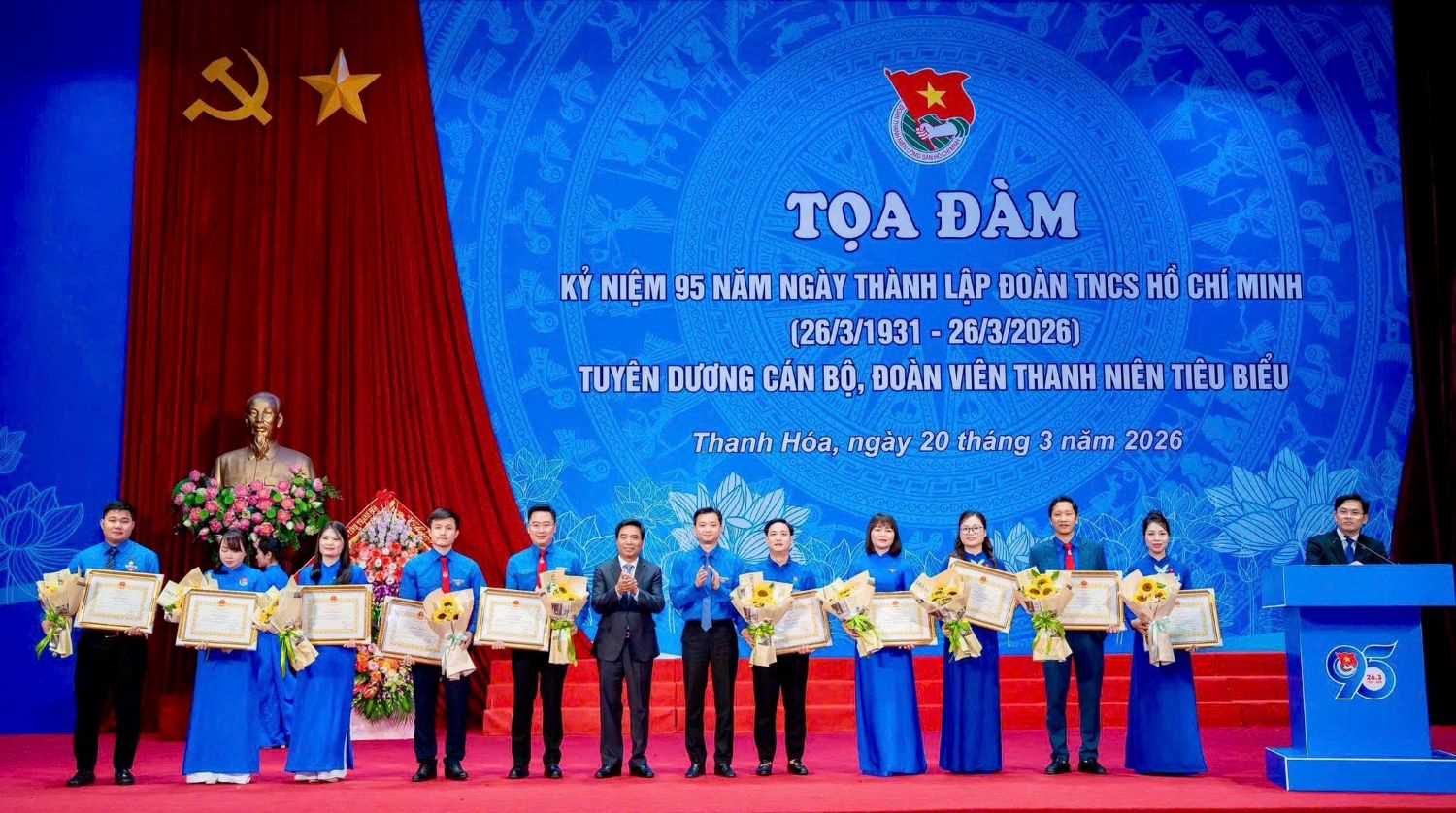 Tuổi trẻ Trường Đại học Hồng Đức vinh dự được tuyên dương tại Lễ kỷ niệm 95 năm Ngày thành lập Đoàn TNCS Hồ Chí Minh